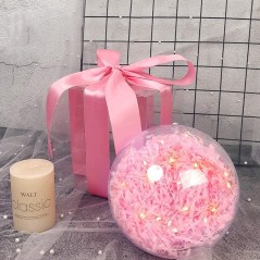 Cartón kraft desmenuzado color rosa en forma de viruta |Regalos Gourmet Online