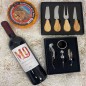 Coffret cadeau original avec assortiment de vin et de fromage