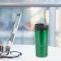 Thermos verts et packs de thermos pour boire du café.