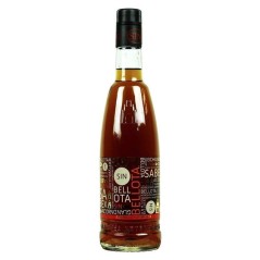 Bottle of liqueur of acorn Beso Extremeño without alcohol online for gifts