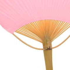 Éventail en bambou rose