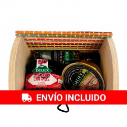 24 Wooden chest with pates and olive oil