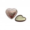 Bombón de chocolate con forma de corazón plateado o dorado
