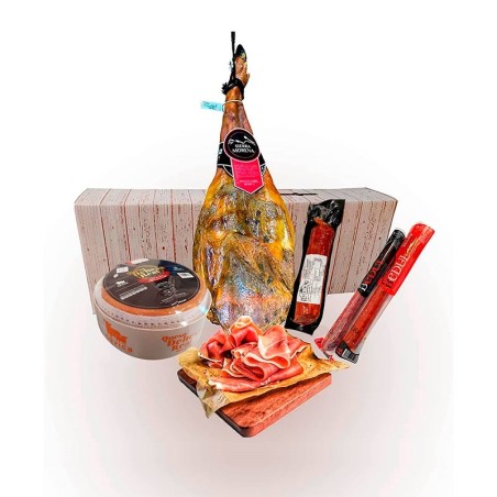 Christmas basket with Iberian palette and batch of Iberian sausages