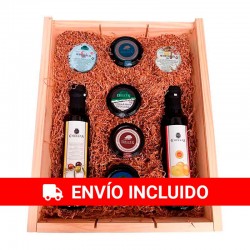 Lot for gift of employees with gastronomy products