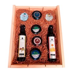 ▷ Coffret avec confitures, fromage à la crème, pâtés,huile et vinaigre