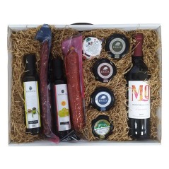 Original case with gourmet products to give on birthday