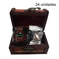 24 coffres en bois contenant du chocolat aux figues et de la confiture de cerises