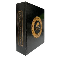 Case of product gourmet with cheese, chocolat and paprika gift.