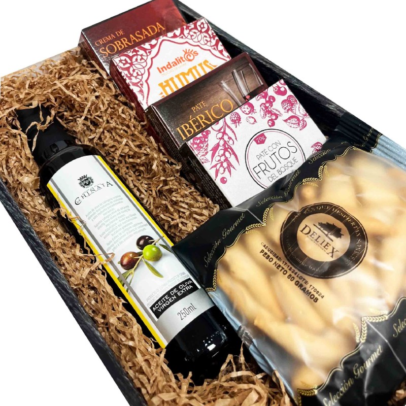 Cesta regalo con aceite y patés gourmet