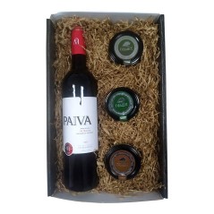 Cesta navidad pequeña con Vino Payva y selección de cremas de queso gourmet para empresa