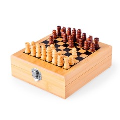 Buy Wine Set with Chess Set | Regalos Gourmet Online