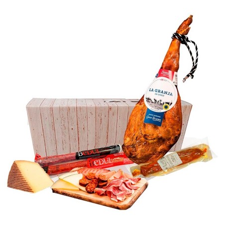 Lot de saucisses et réserve de jambon.