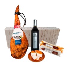 Give this gift pack with ham, wine and iberian products