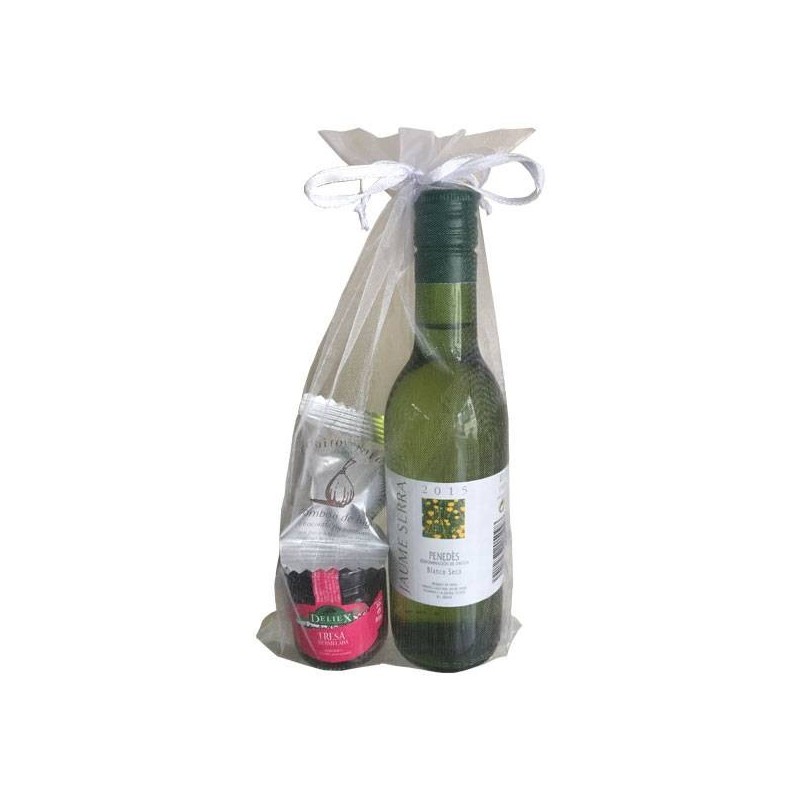 Lot gift with white wine, marmelade and bonbon of fig