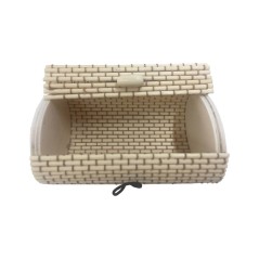 Solid oval beige wicker trunk for your event gifts