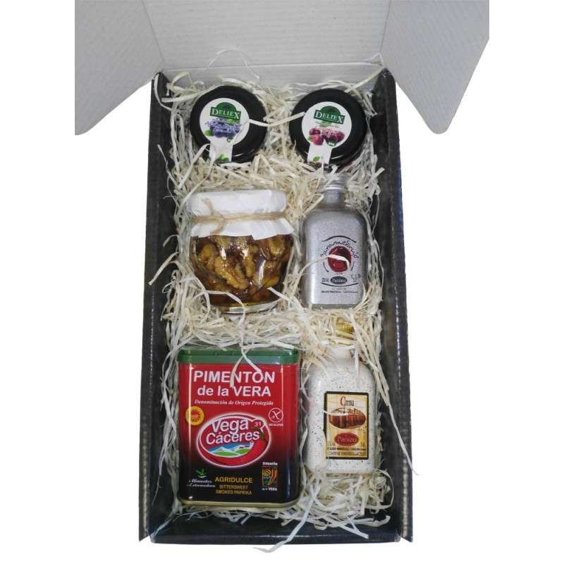 Lot with paprika, honey with nuts, jams and liqueurs panizo