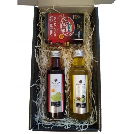 Gift case with paprika of la vera, oil and vinegar La Chinata