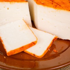 Queso de cabra semicurado puro con pimentón online en Extremadura