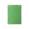 Bolsa verde para regalos con adhesivo.