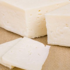 Semi-cured goat cheese online in Extremadura