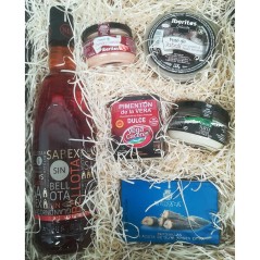 Acorn liqueur gift set with gourmet products