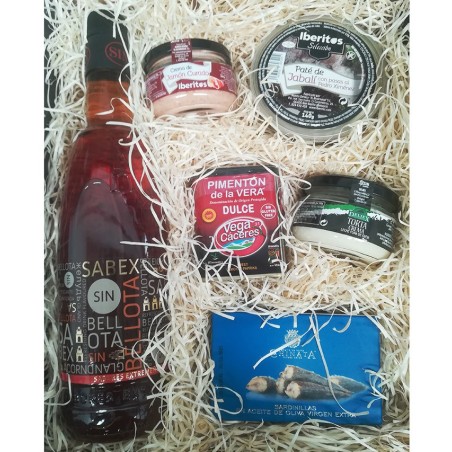Acorn liqueur gift set with gourmet products
