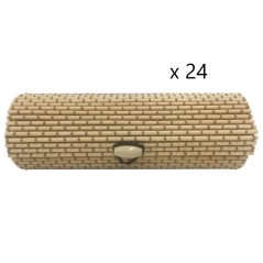 Coffre allongé beige 24 avec crème pour le corps et gel douche pour les invités