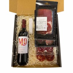 Cesta con vino, cremas de queso, ibéricos  y set de vino | Regalos Gourmet Online