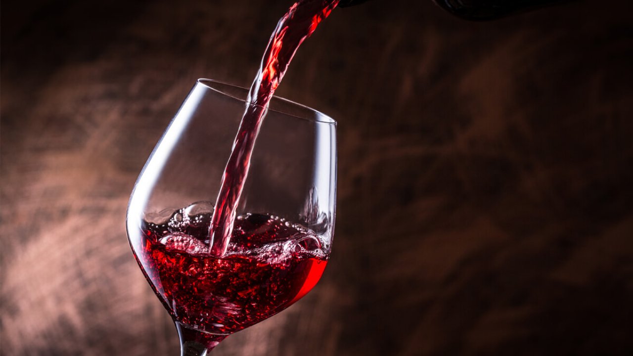 Copas de vino, razones por las que el vino se sirve en copa