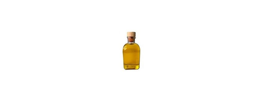 Miniatures of olive oil extra, ideal for details of weddings 