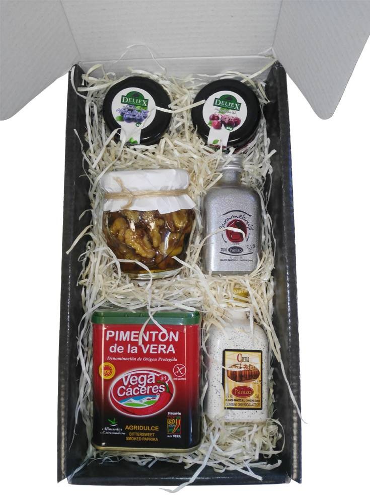 Lot with paprika, honey with nuts, jams and liqueurs panizo
